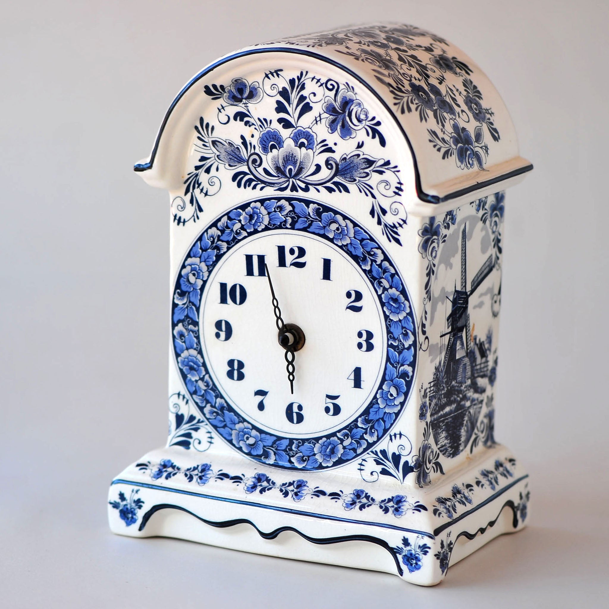 Delft Blue Mantel Clock — Special Limited Collectors Edition