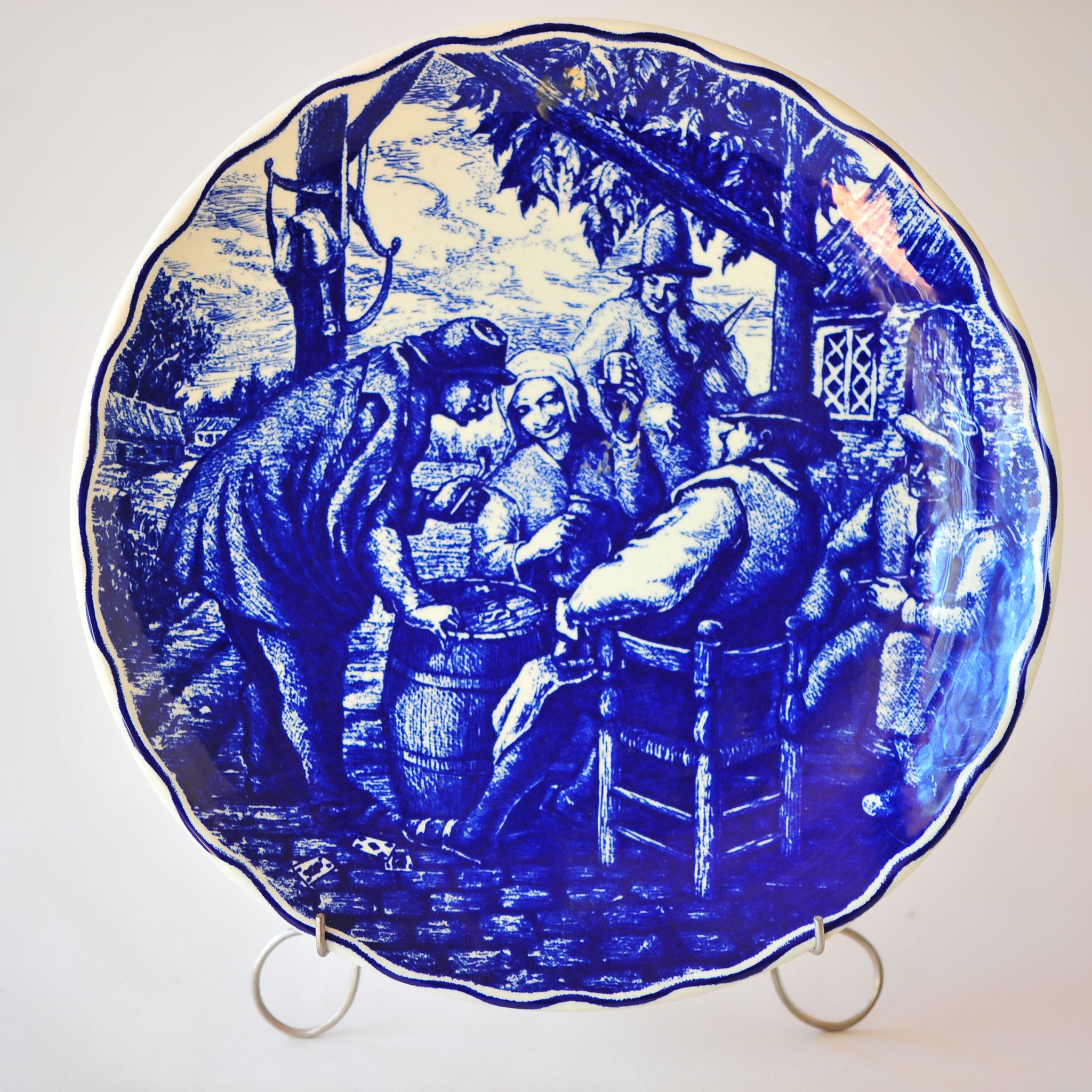 Boch La Louvière "Delfts" Plate — Tavern & Trellis Scene